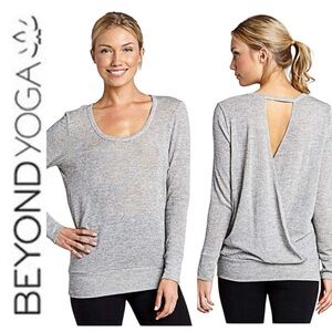Feel the Breeze Sweater in Marled Metallic Silver by Beyond Yoga xs